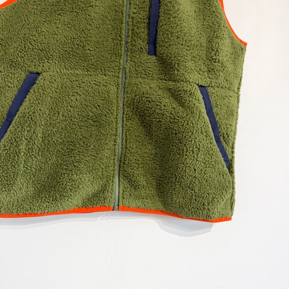Outerknown Skyline Sherpa Vest green full zip orange accent fleece - Picture 6 of 9